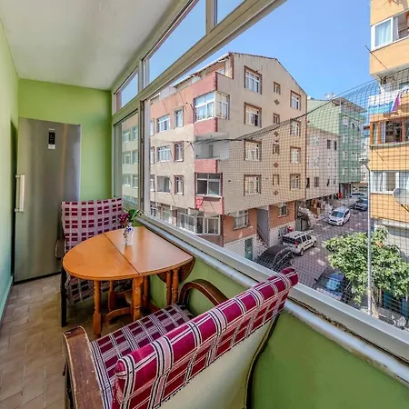 Sehir Merkezinde Muhtesem Manzarali 4 Odali Istanboel