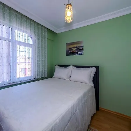 Appartement Sehir Merkezinde Muhtesem Manzarali 4 Odali Istanboel