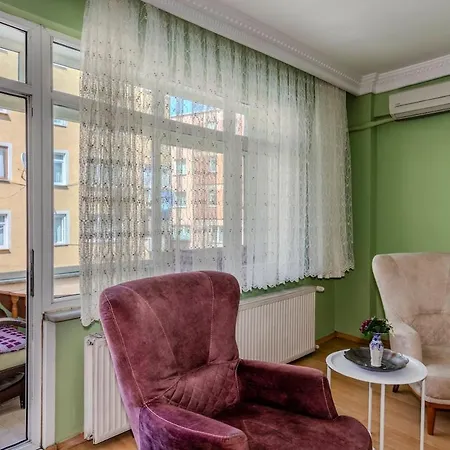 Sehir Merkezinde Muhtesem Manzarali 4 Odali Appartement